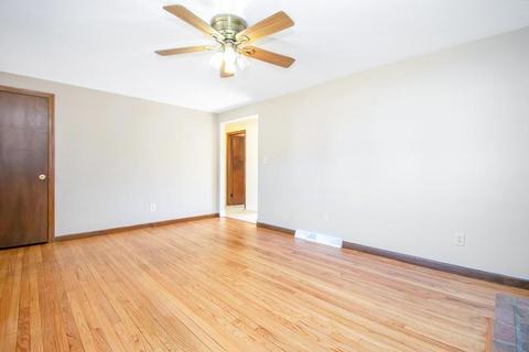89 Deane St, Chicopee, MA 01020 photo 8