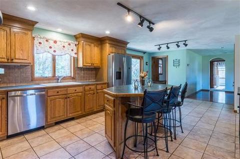 21 Stevens Rd, Pelham, NH 03076 photo 6