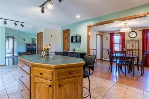 21 Stevens Rd, Pelham, NH 03076 photo 7