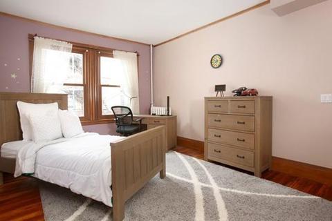 93 Perry St #3, Brookline, MA 02446 photo 8