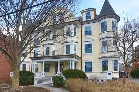 93 Perry St #3, Brookline, MA 02446 photo 14