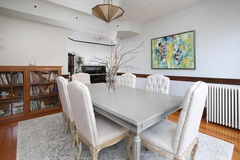93 Perry St #3, Brookline, MA 02446 photo 6