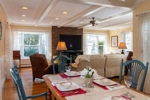 11 Thompson Rd, Marblehead, MA 01945 photo 18
