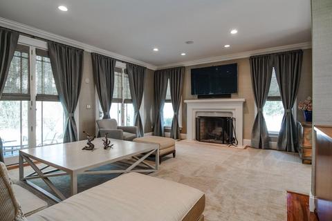 86 Centre St, Dover, MA 02030 photo 4