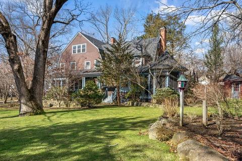 112 Abbott Rd, Wellesley, MA 02481 photo 3