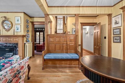 112 Abbott Rd, Wellesley, MA 02481 photo 5