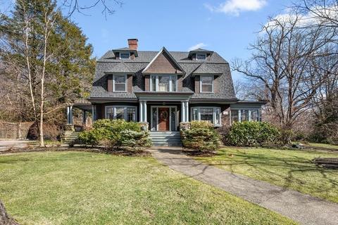 112 Abbott Rd, Wellesley, MA 02481 photo 1