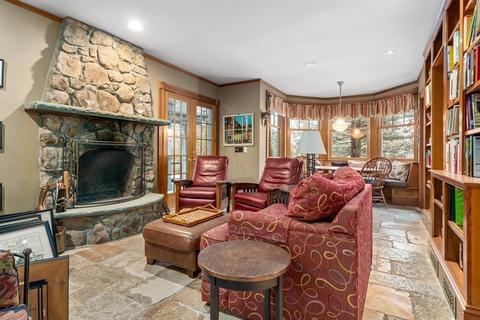 112 Abbott Rd, Wellesley, MA 02481 photo 9