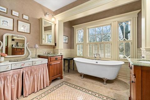 112 Abbott Rd, Wellesley, MA 02481 photo 19