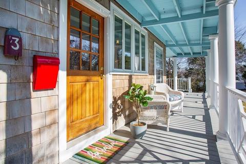 3 Ticehurst Ln, Marblehead, MA 01945 photo 2