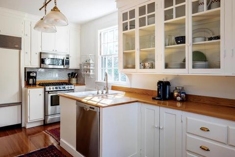 74 Holland Rd, Brookline, MA 02445 photo 5