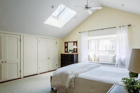74 Holland Rd, Brookline, MA 02445 photo 9