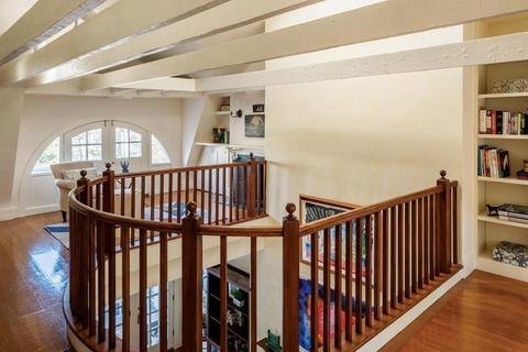 74 Holland Rd, Brookline, MA 02445 photo 15