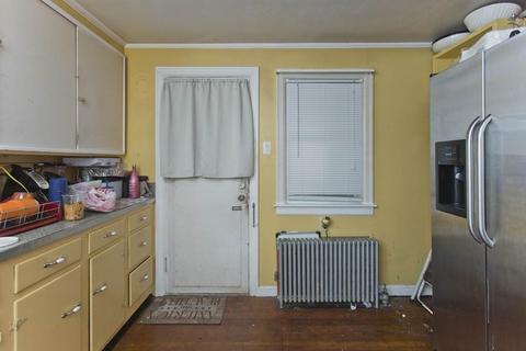 36 Eddy St, Springfield, MA 01104 photo 5