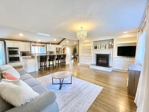 8 Devonshire Dr, Wilbraham, MA 01095 photo 6