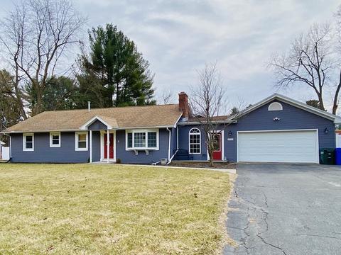 8 Devonshire Dr, Wilbraham, MA 01095 photo 2