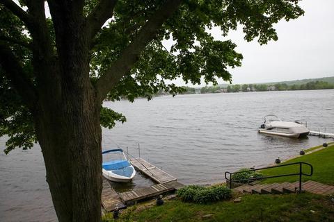 35 Bates Grove Rd, Webster, MA 01570 photo 2