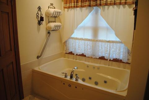 51 Old Worcester Rd, Webster, MA 01570 photo 26