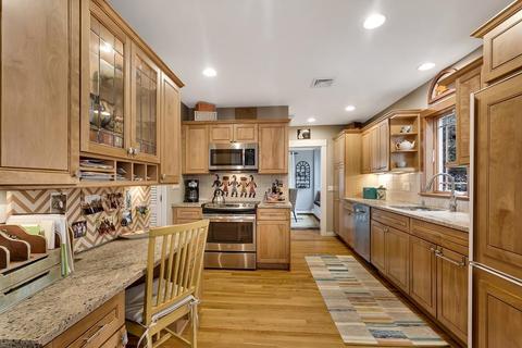 312 Manning St, Needham, MA 02492 photo 11