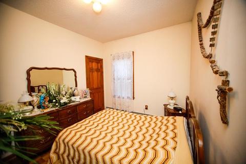 526 Hicks St, Fall River, MA 02724 photo 16