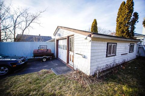 526 Hicks St, Fall River, MA 02724 photo 4