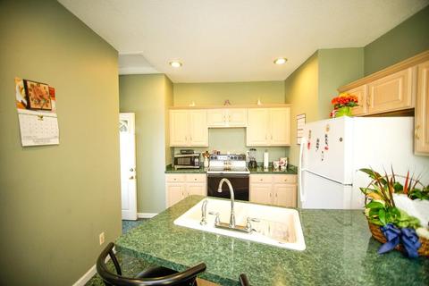 526 Hicks St, Fall River, MA 02724 photo 11