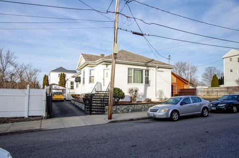 526 Hicks St, Fall River, MA 02724 photo 1