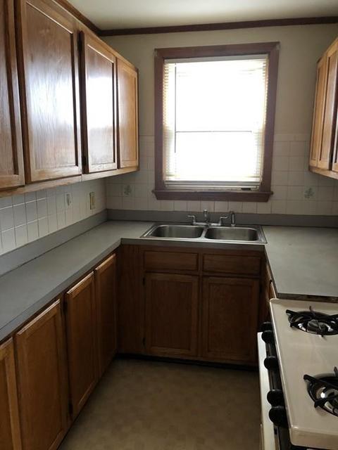 357 S Oxford, Fall River, MA 02721 photo 9