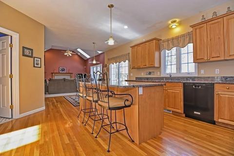 8 Glenview Rd, Sharon, MA 02067 photo 5