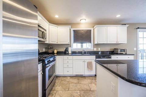 297 Arnold Ave, Springfield, MA 01119 photo 8