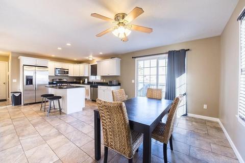 297 Arnold Ave, Springfield, MA 01119 photo 9