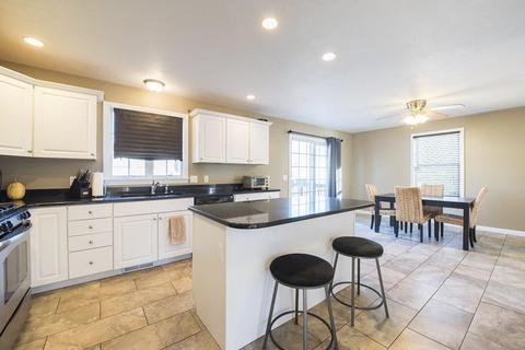 297 Arnold Ave, Springfield, MA 01119 photo 12