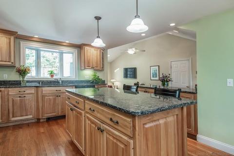 48 Mohawk Dr, Acton, MA 01720 photo 6