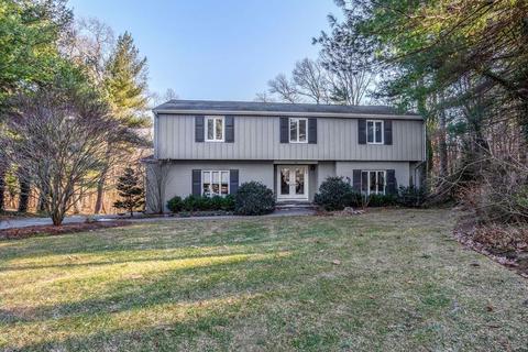 14 Colonial Dr, Framingham, MA 01701 photo 1