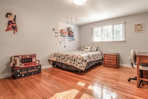 14 Colonial Dr, Framingham, MA 01701 photo 17