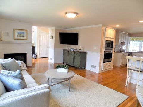 21 Colby St, Needham, MA 02492 photo 5