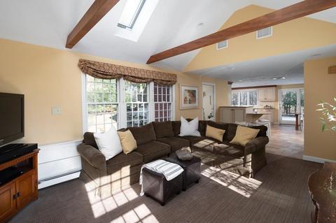 27 Pioneer Rd, Hingham, MA 02043 photo 4