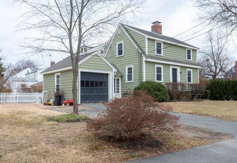 1 Avalon Rd, Stoneham, MA 02180 photo 1