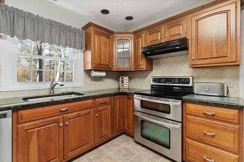 159 Overlook Dr, Raynham, MA 02767 photo 9