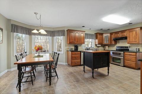 159 Overlook Dr, Raynham, MA 02767 photo 7
