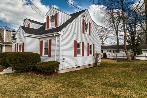 169 Oakland St, Fall River, MA 02720 photo 4
