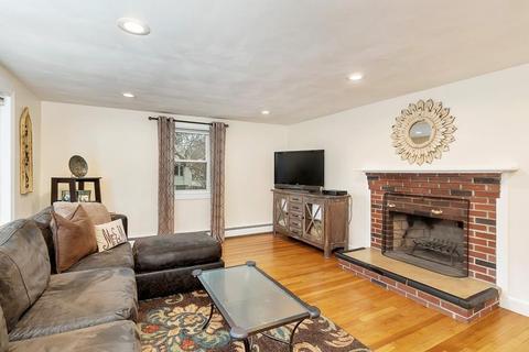 46 Crane Ave, Maynard, MA 01754 photo 4