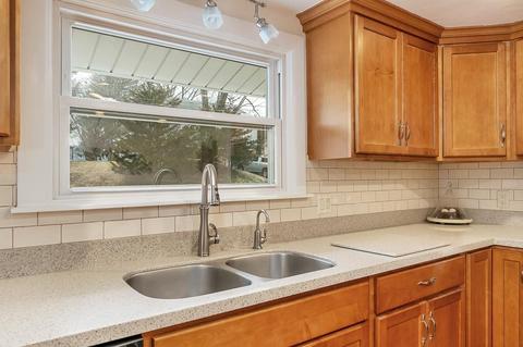 46 Crane Ave, Maynard, MA 01754 photo 9