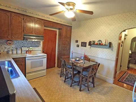 124 Howland St, Fall River, MA 02724 photo 7