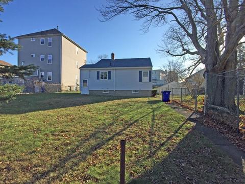 124 Howland St, Fall River, MA 02724 photo 2