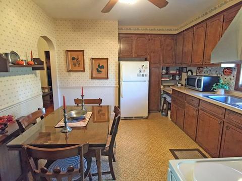 124 Howland St, Fall River, MA 02724 photo 6