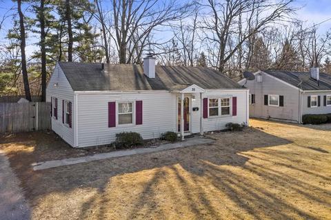 35 Vadnais St, Springfield, MA 01104 photo 1