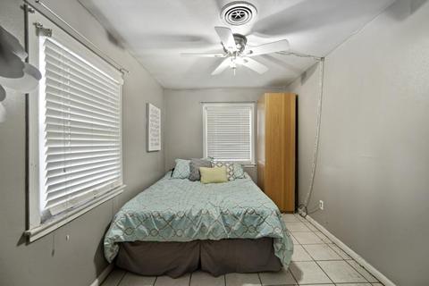35 Vadnais St, Springfield, MA 01104 photo 10