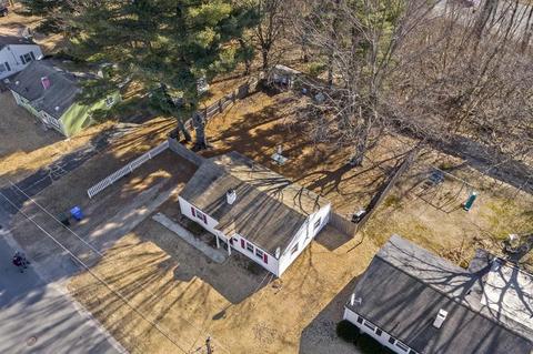 35 Vadnais St, Springfield, MA 01104 photo 2
