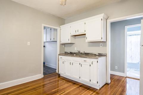 61 Eloise St, Springfield, MA 01118 photo 24